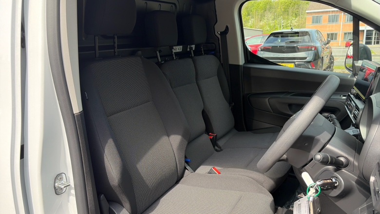 Vauxhall Combo Cargo Combo Xl Diesel 1.5 Turbo D 100ps Prime Plus H1 Van